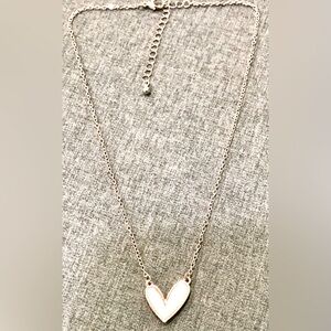 Modern Style Mother of Pearl Heart Pendant Necklace in Silver